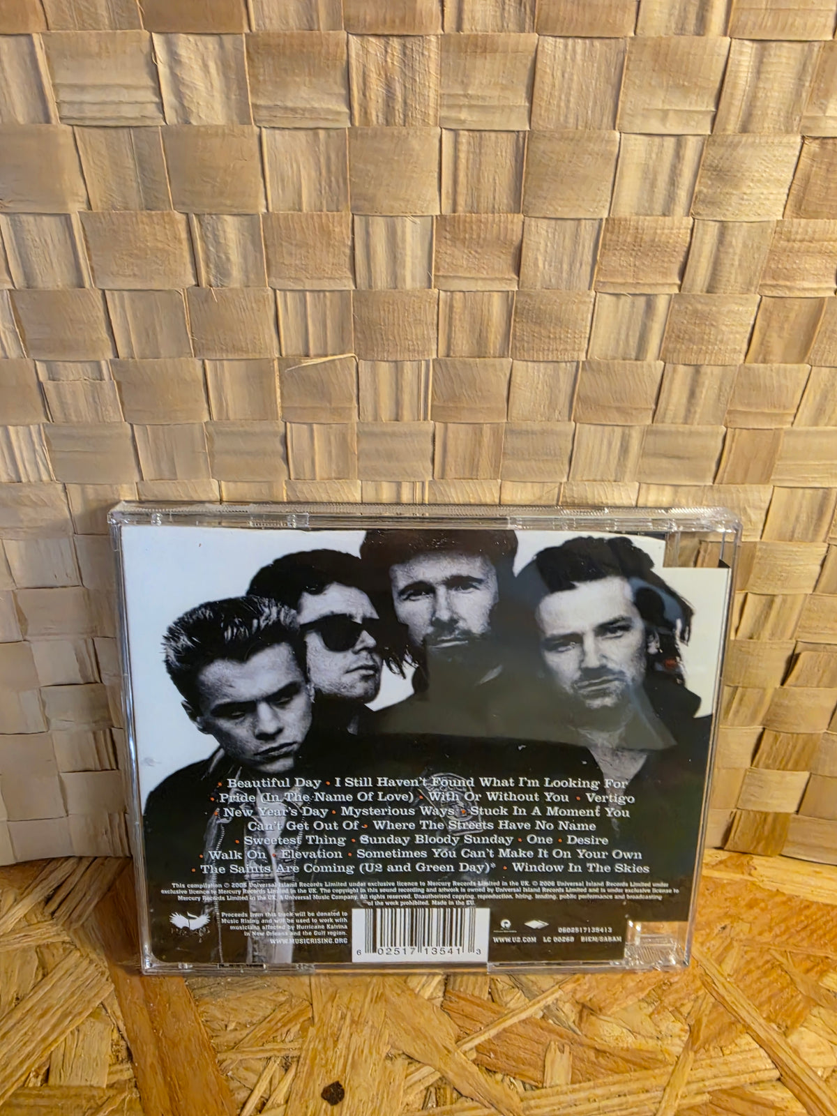 U2